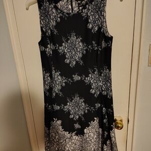 Chic Black and White Lace Pattern Midi Dress